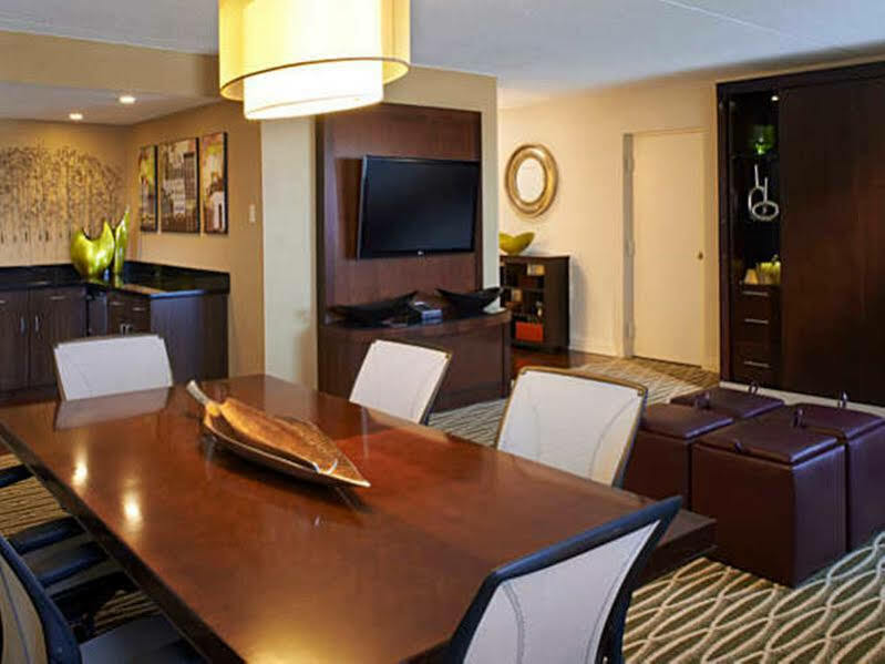 Charleston Marriott Town Center Hotel Exterior foto